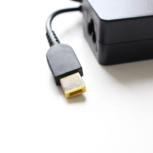 CHARGEUR POUR PC PORTABLE  LENOVO 20V*3.25A – USB PIN
