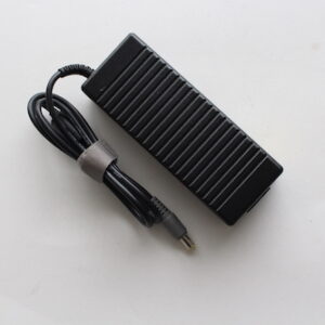CHARGEUR POUR PC PORTABLE  LENOVO 20V*6.75A – 7.9*5.5mm Avec Pin