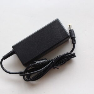CHARGEUR Pour écran SAMSUNG A45-19V*2.52AW – 6.5*4.4mm