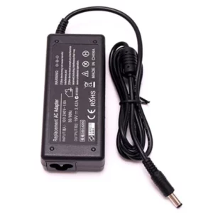 CHARGEUR POUR PC PORTABLE  TOSHIBA 19V*3.42A